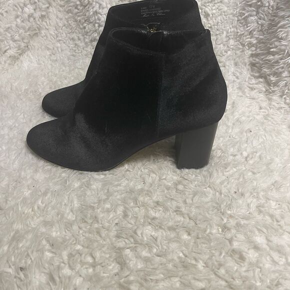 Bella Vita Fabric Black Suede Ankle Booties with Chunky Heels Side Zipper SZ12M - Picture 4 of 12